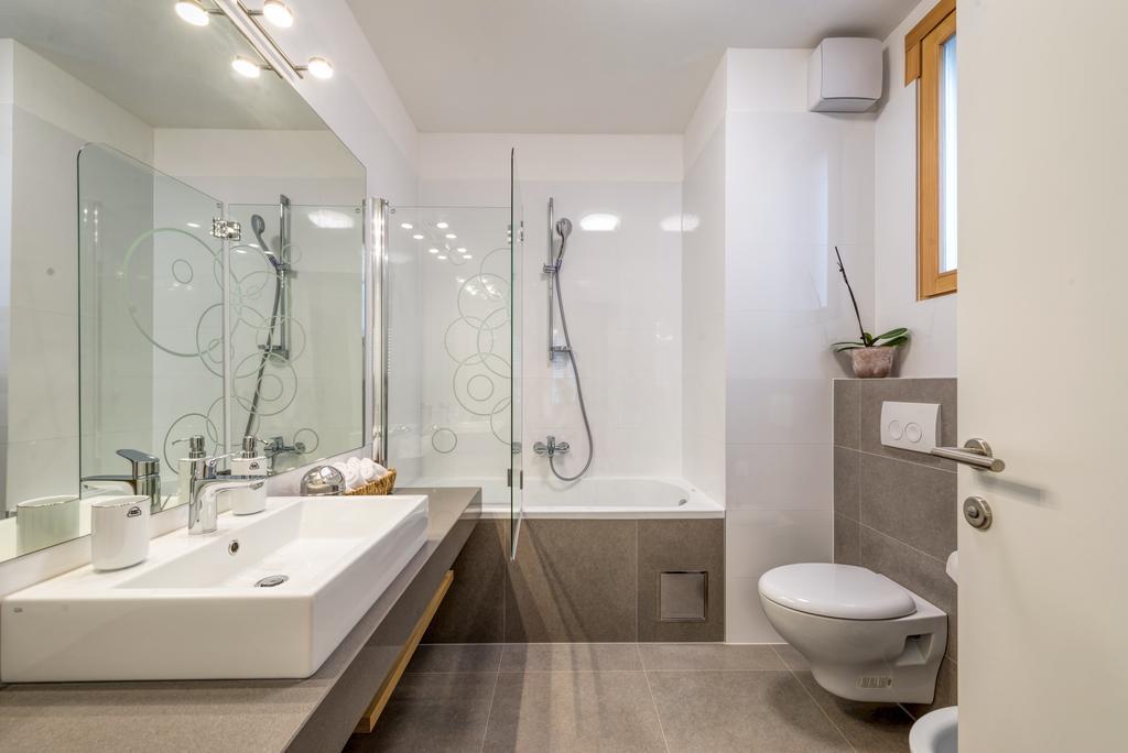 Apartment Carnation Спліт Екстер'єр фото